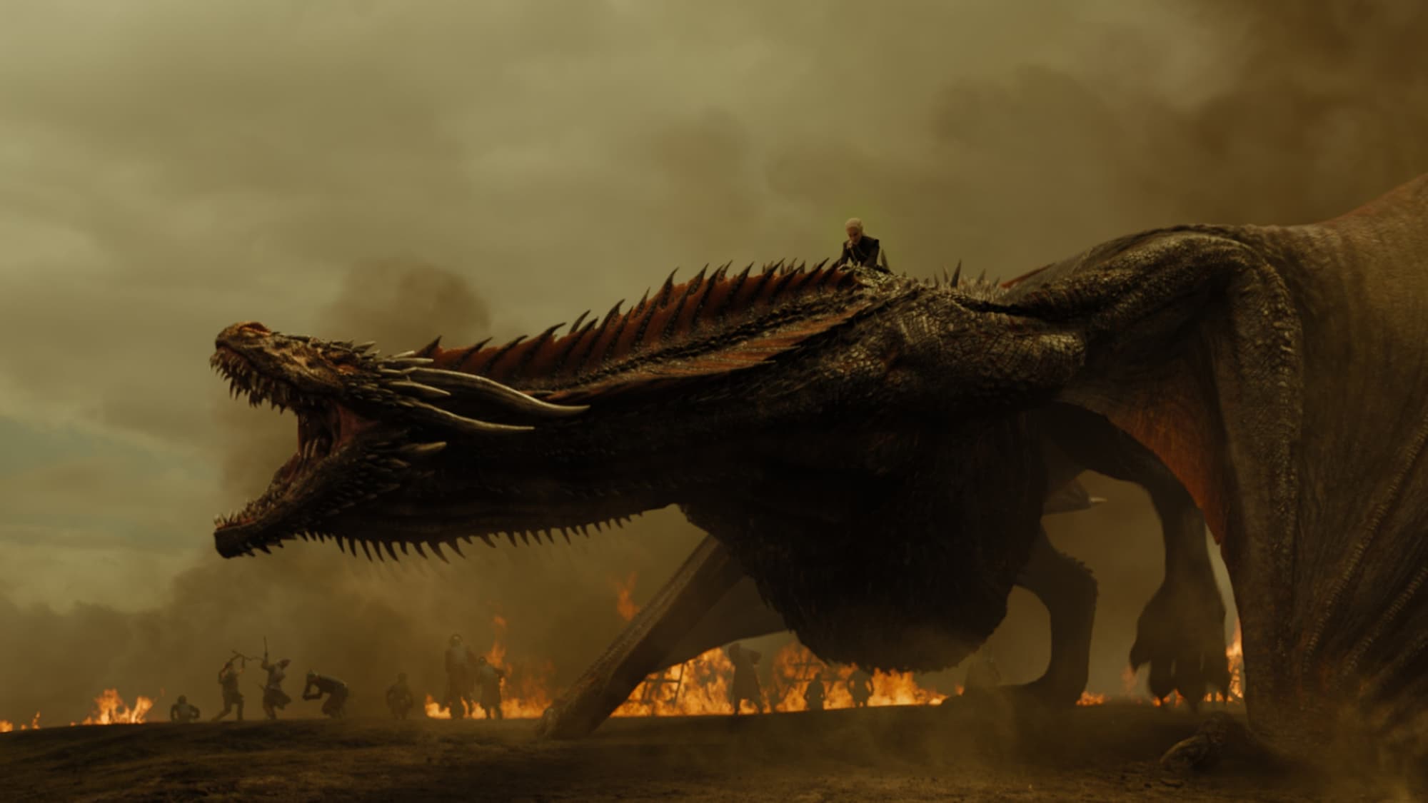 Game of Thrones : il crée une sculpture incroyable de 17m du dragon Drogon (photos)